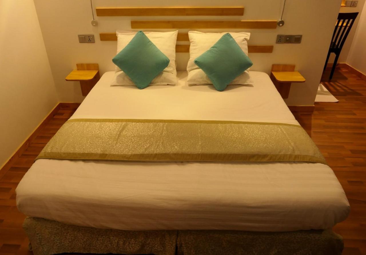 Hotel Ayira Maldives Feridhoo Exterior foto