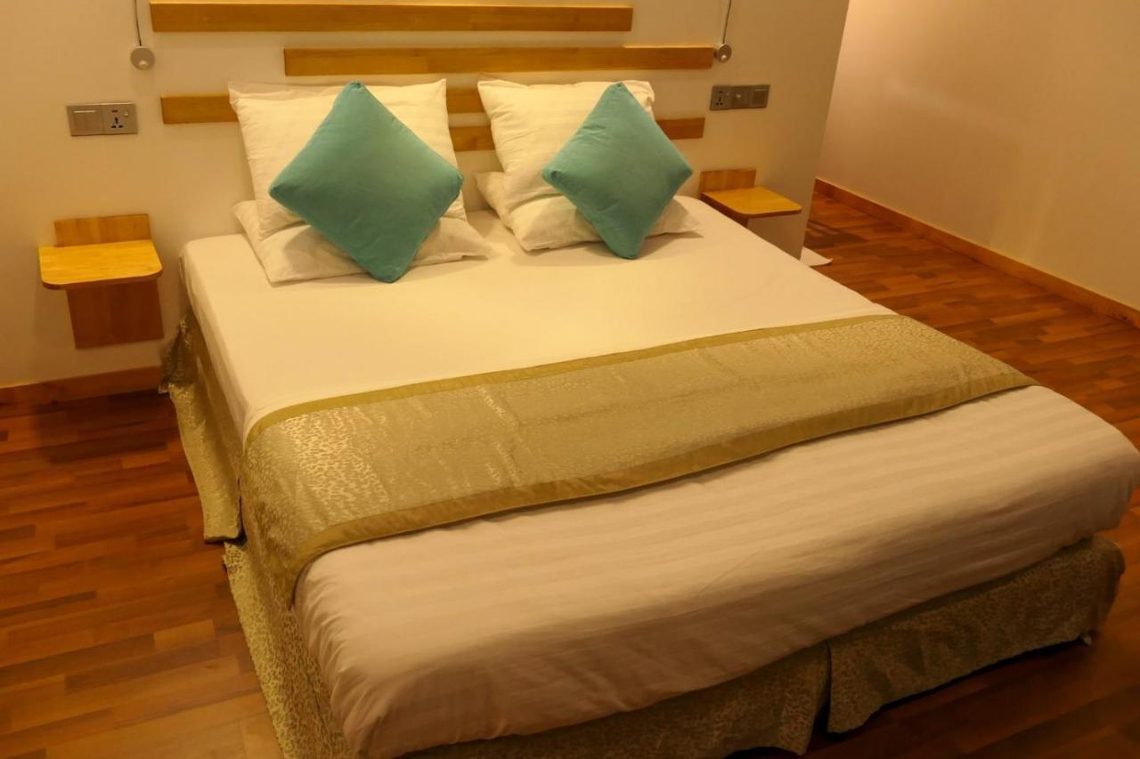 Hotel Ayira Maldives Feridhoo Exterior foto
